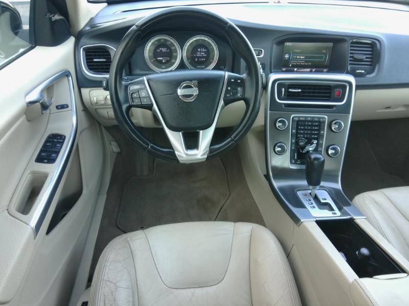 Volvo S60 T5 2012
