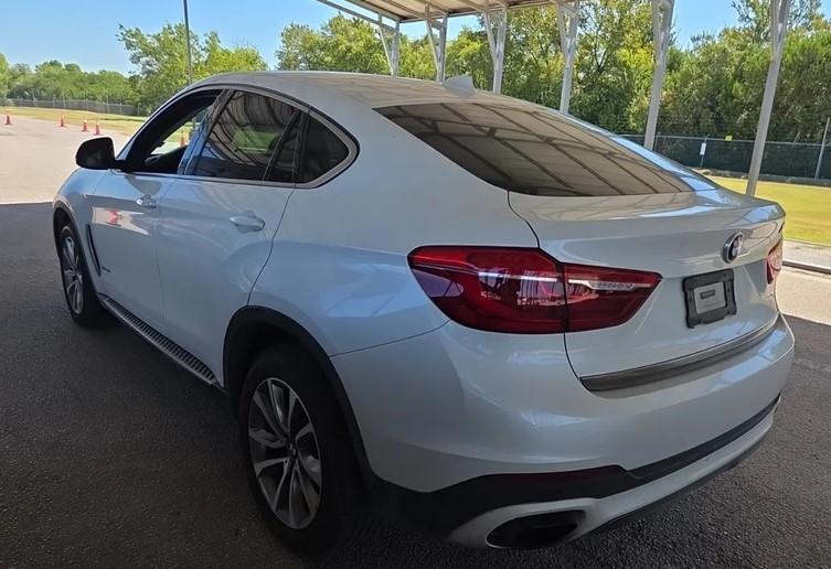 BMW X6 xDrive50i 2016