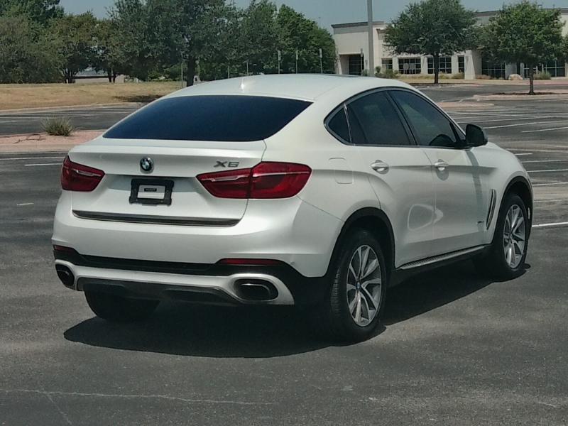 BMW X6 xDrive50i 2016