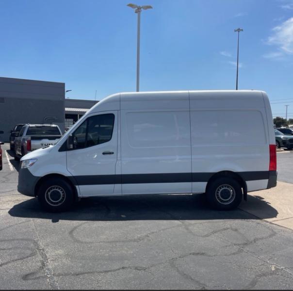 Mercedes-Benz Sprinter 2500 High Roof 144-in. WB 2021
