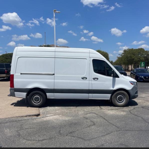 Mercedes-Benz Sprinter 2500 High Roof 144-in. WB 2021