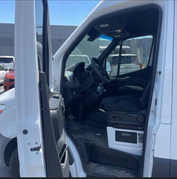 Mercedes-Benz Sprinter 2500 High Roof 144-in. WB 2021