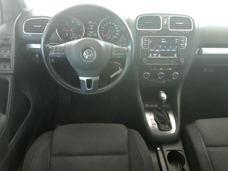 Volkswagen Golf 2.0L TDI w/Tech Package 4 Door 2013