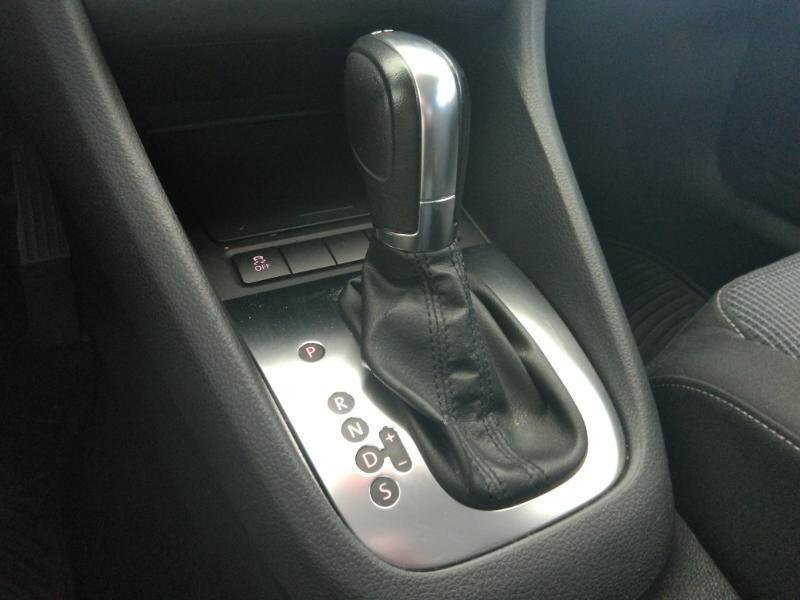 Volkswagen Golf 2.0L TDI w/Tech Package 4 Door 2013