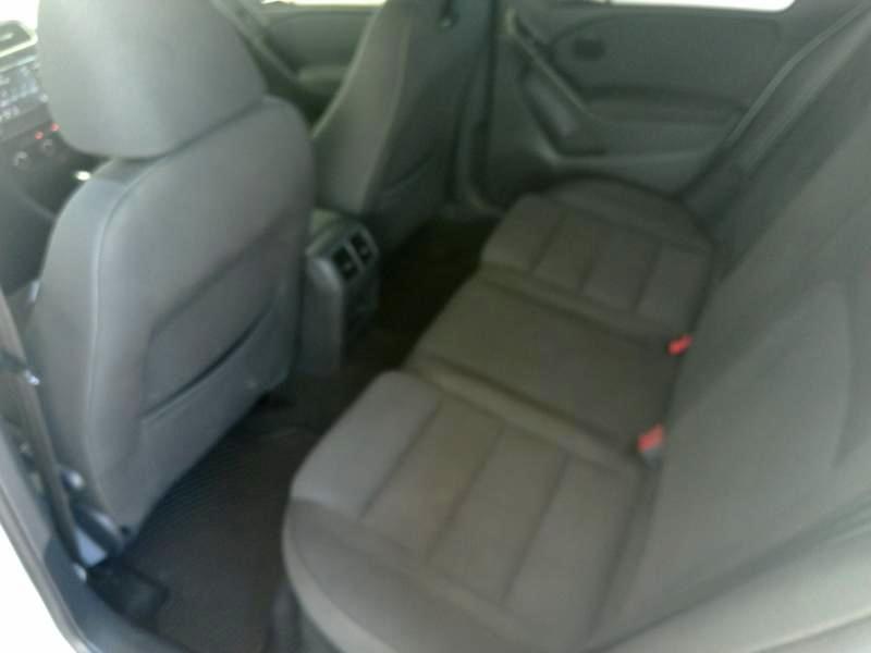 Volkswagen Golf 2.0L TDI w/Tech Package 4 Door 2013