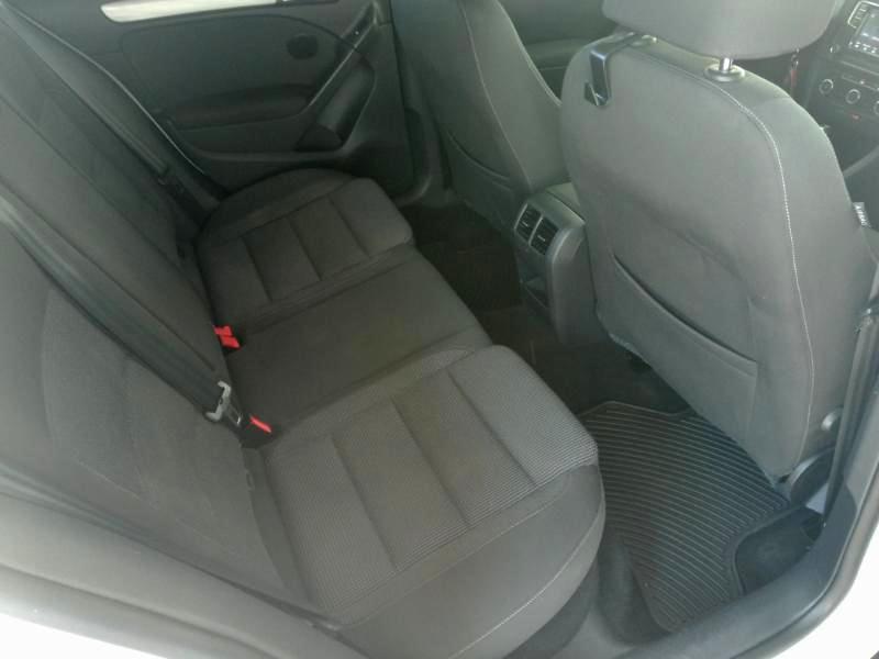 Volkswagen Golf 2.0L TDI w/Tech Package 4 Door 2013