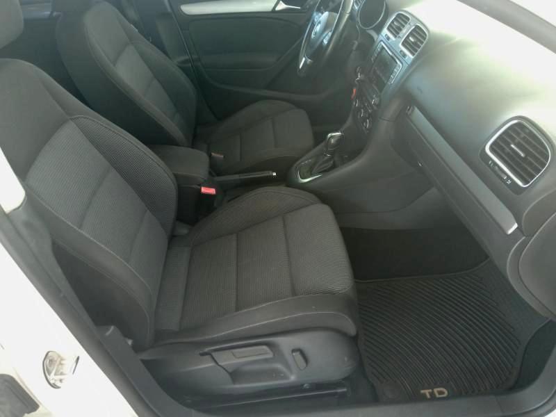 Volkswagen Golf 2.0L TDI w/Tech Package 4 Door 2013