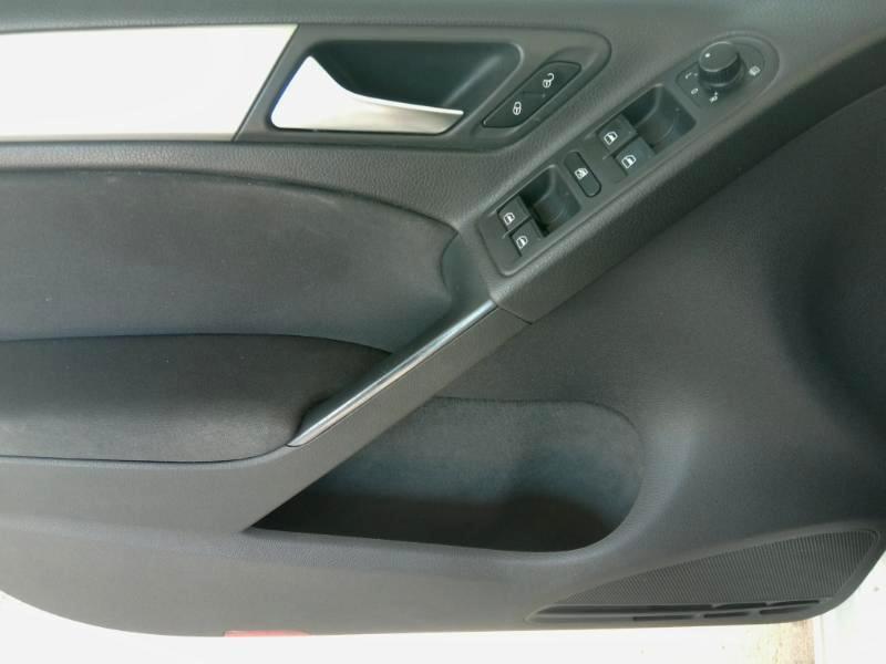 Volkswagen Golf 2.0L TDI w/Tech Package 4 Door 2013