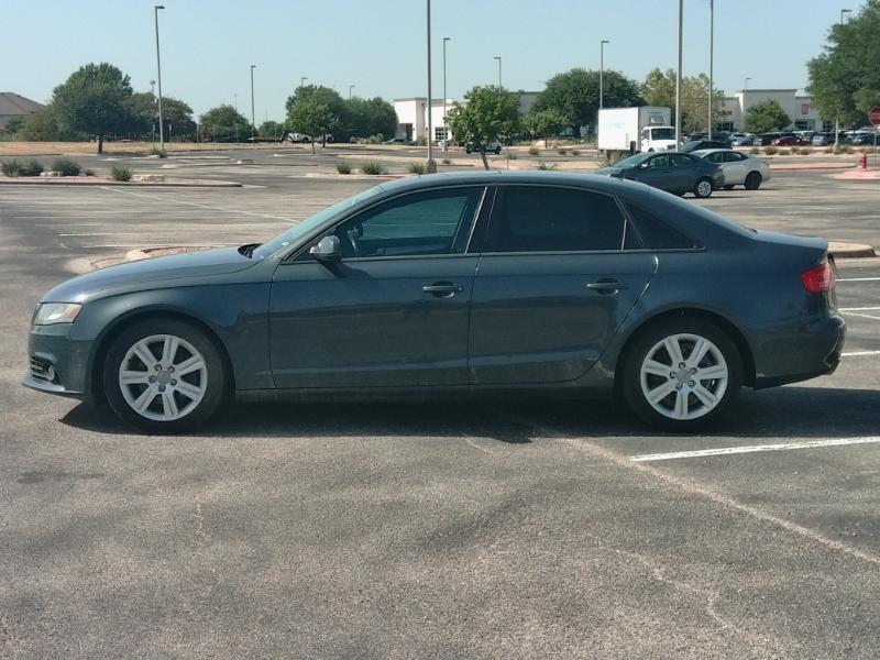 Audi A4 2.0T Sedan quattro Manual 2010