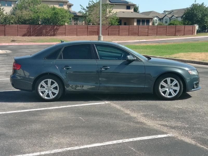 Audi A4 2.0T Sedan quattro Manual 2010