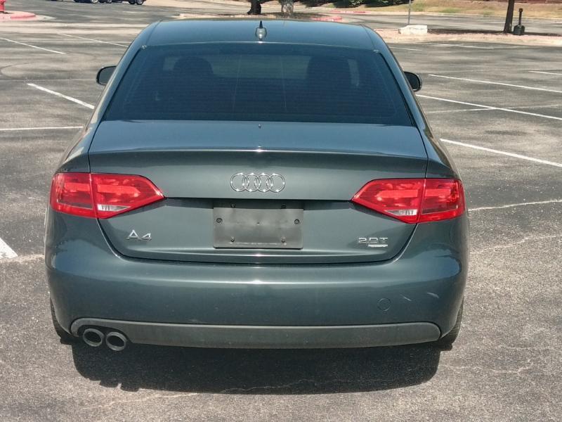 Audi A4 2.0T Sedan quattro Manual 2010