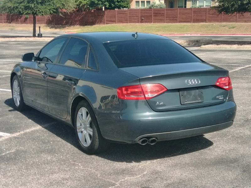 Audi A4 2.0T Sedan quattro Manual 2010