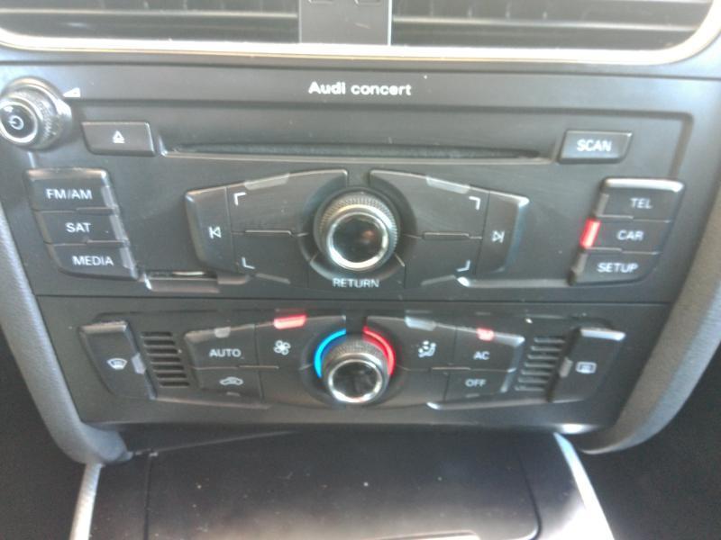 Audi A4 2.0T Sedan quattro Manual 2010
