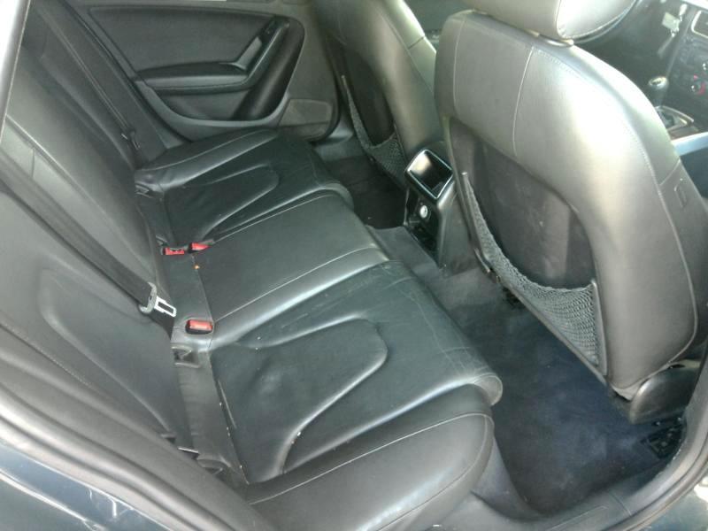 Audi A4 2.0T Sedan quattro Manual 2010