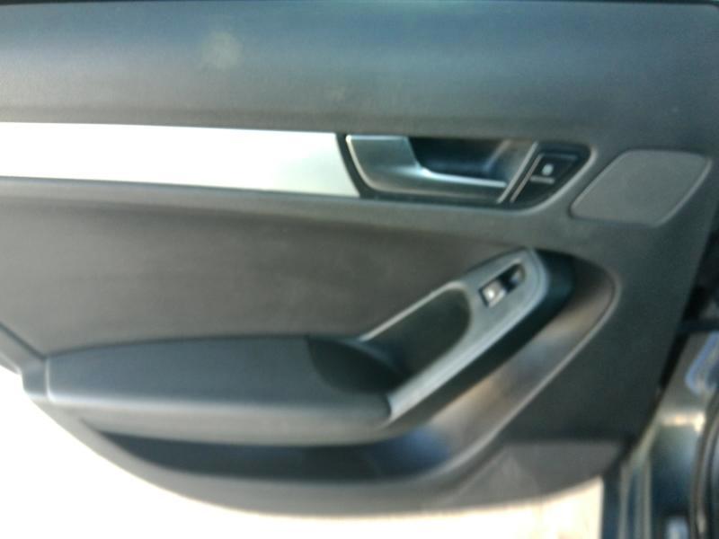 Audi A4 2.0T Sedan quattro Manual 2010