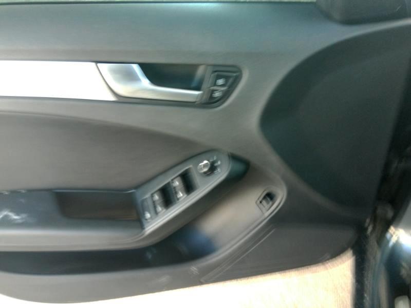Audi A4 2.0T Sedan quattro Manual 2010
