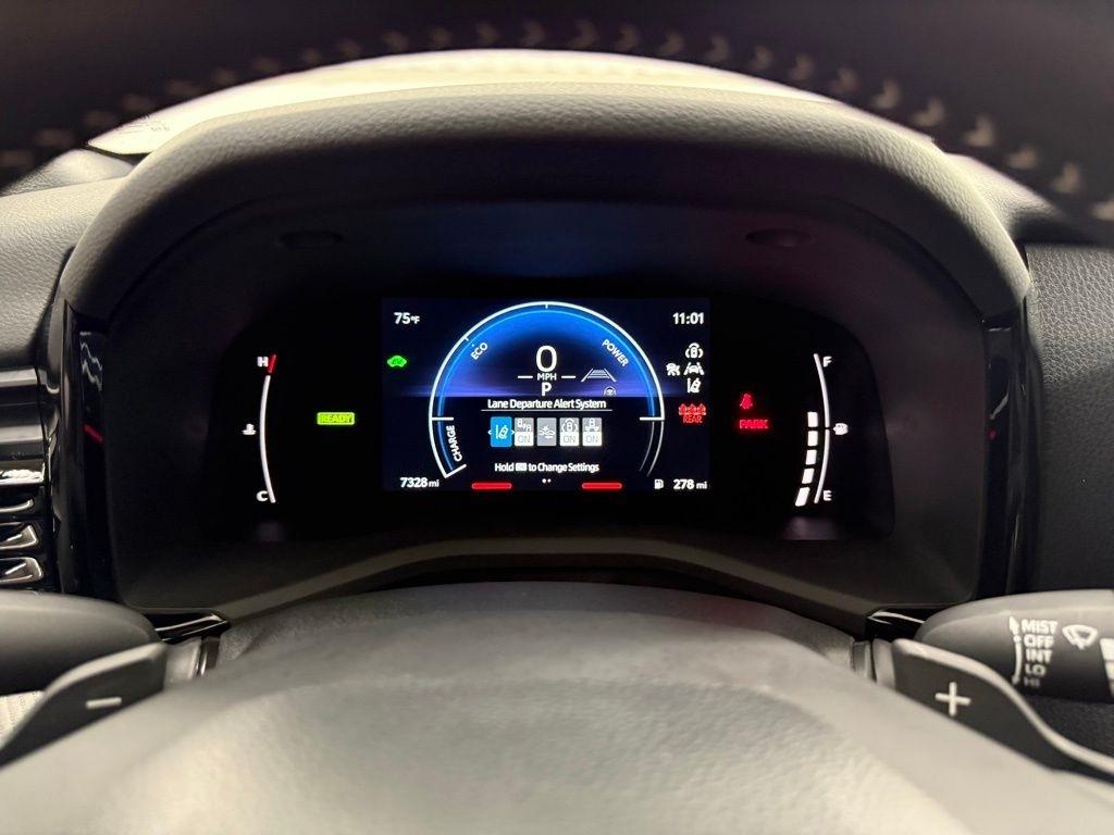 Toyota Camry Hybrid  2025