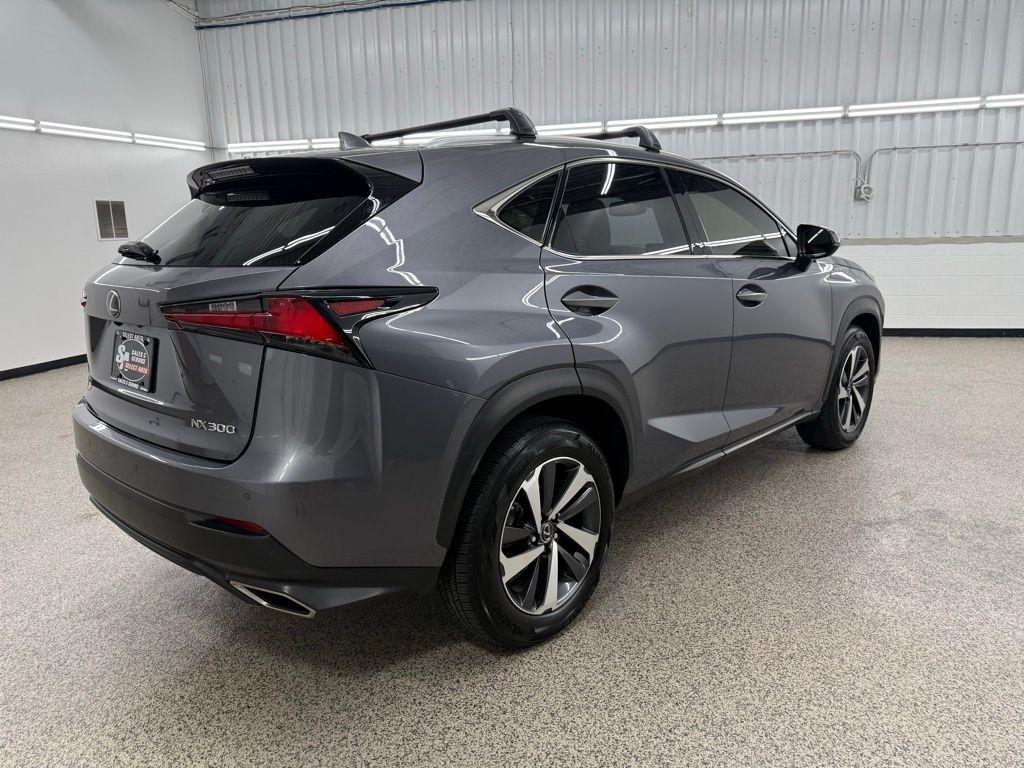 Lexus NX 200t  2019