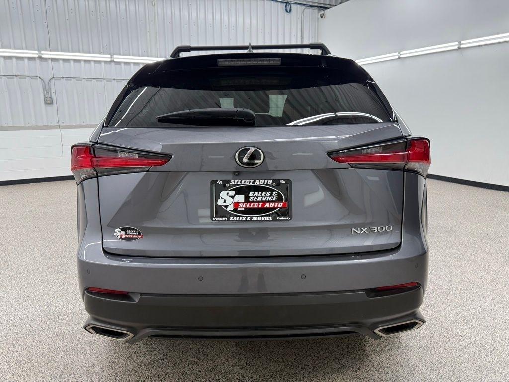 Lexus NX 200t  2019