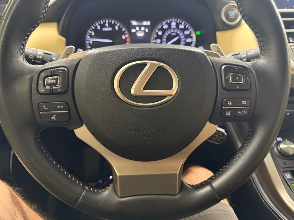 Lexus NX 200t  2019