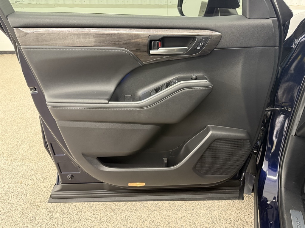 Toyota Highlander  2020