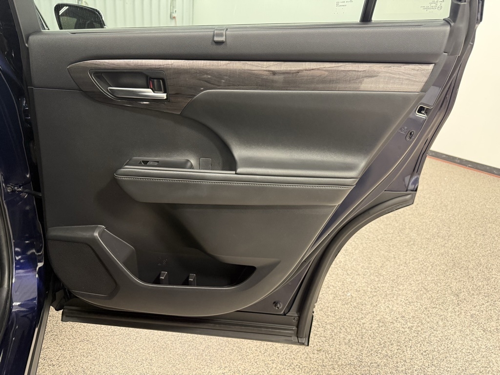 Toyota Highlander  2020