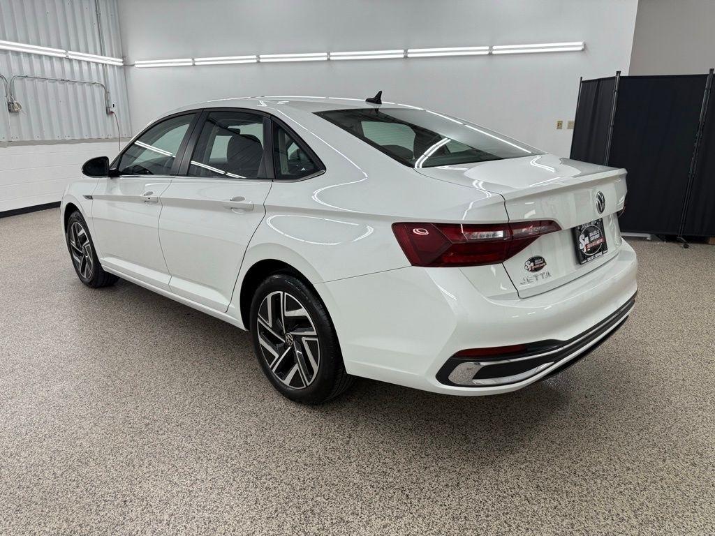 Volkswagen Jetta  2024