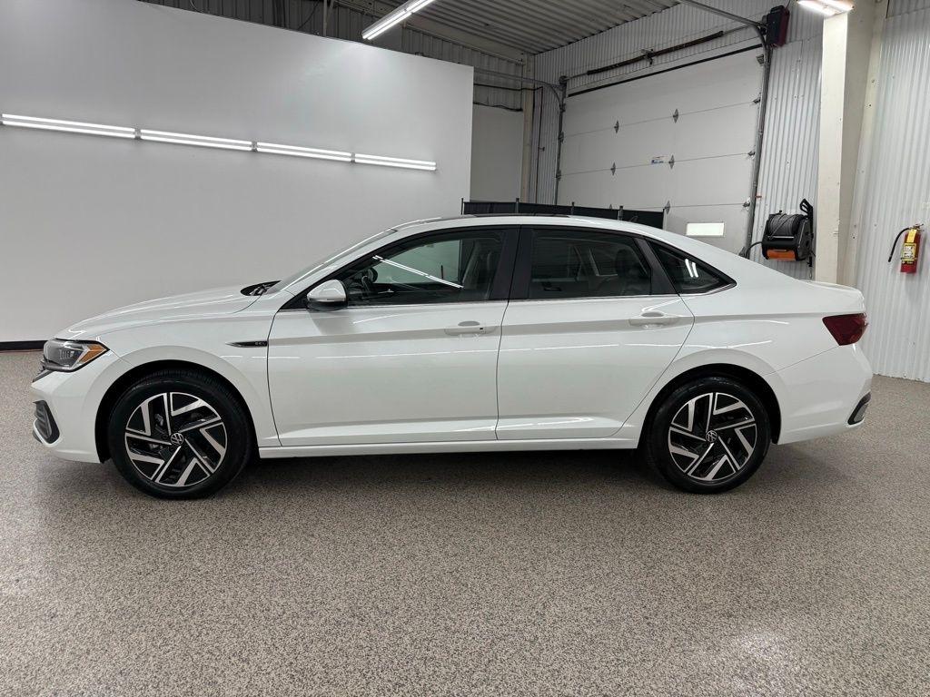 Volkswagen Jetta  2024