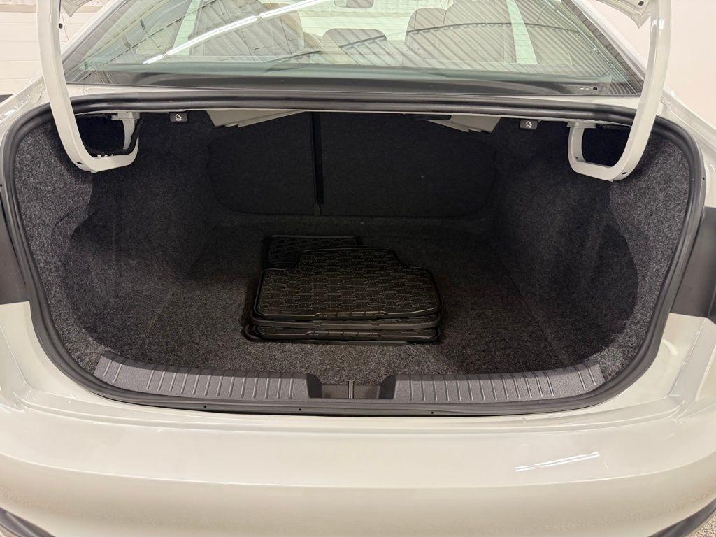 Volkswagen Jetta  2024