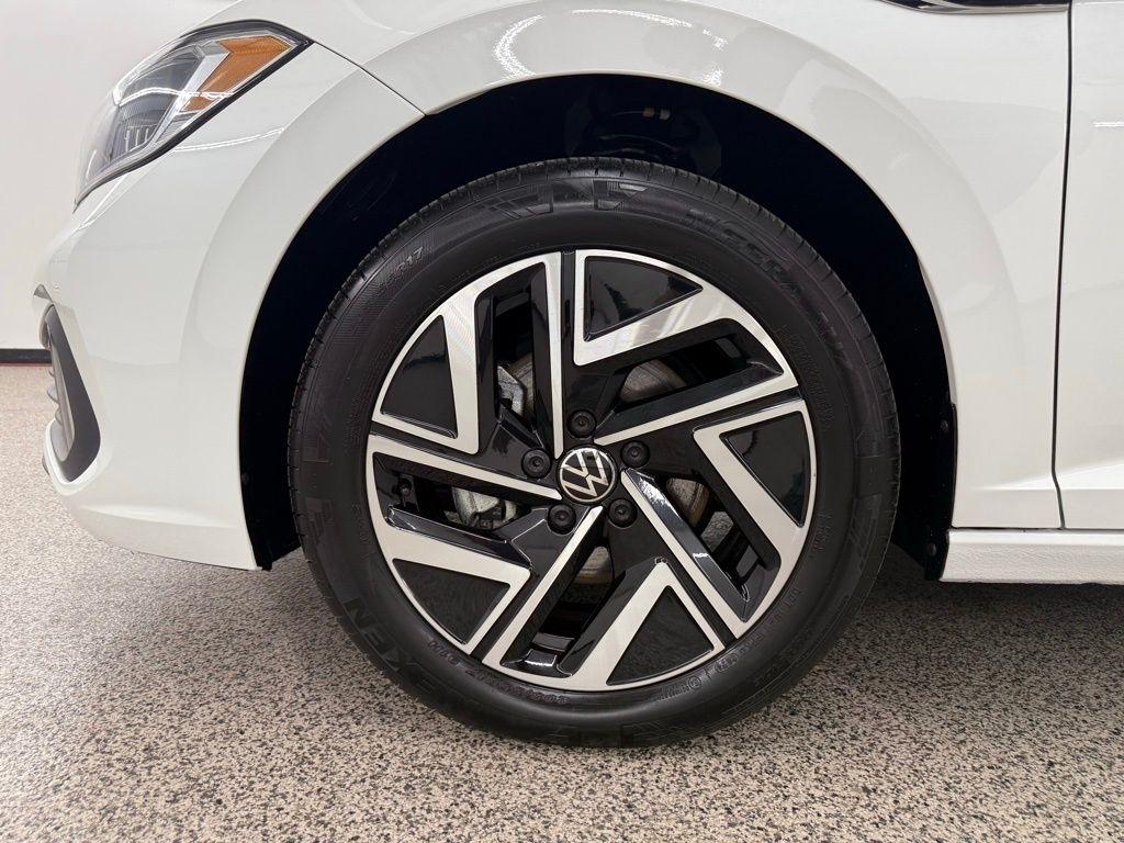 Volkswagen Jetta  2024