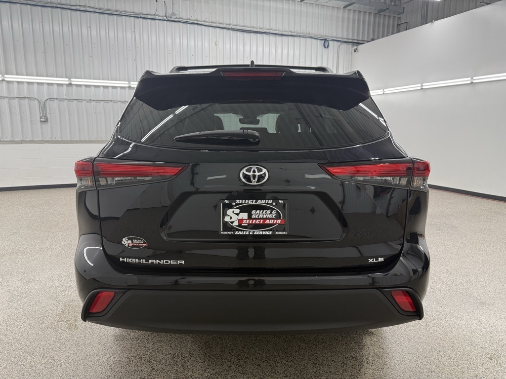Toyota Highlander  2021