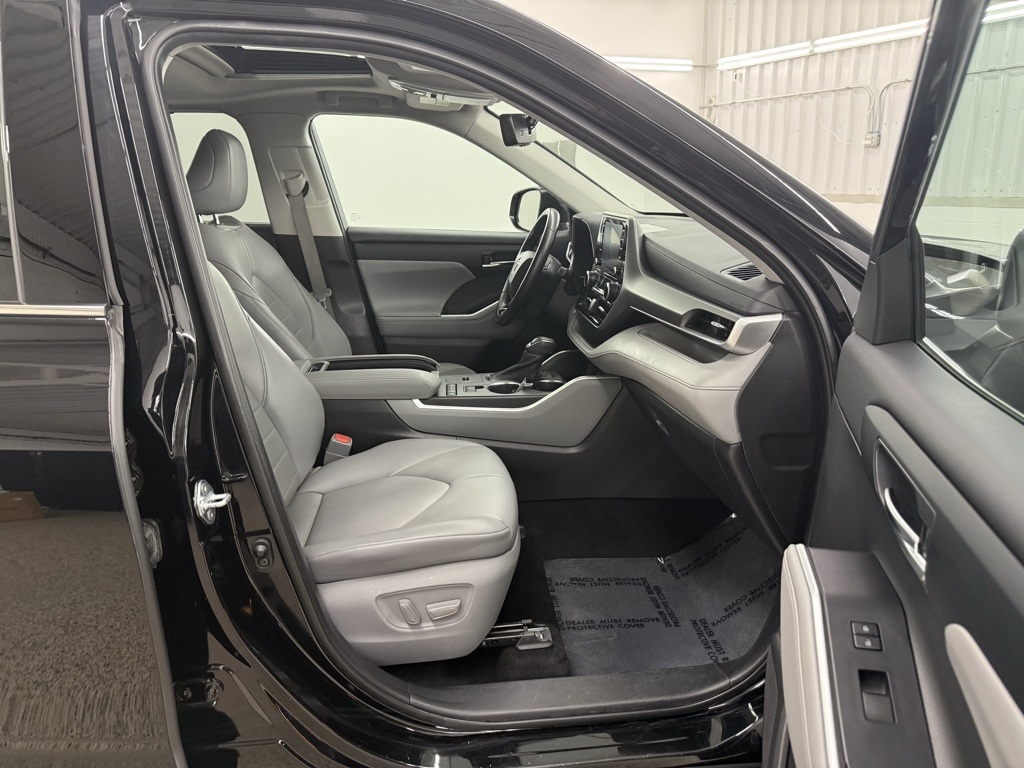 Toyota Highlander  2021