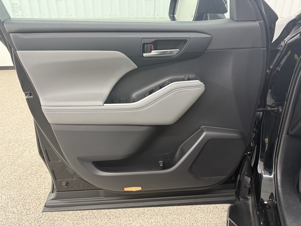 Toyota Highlander  2021