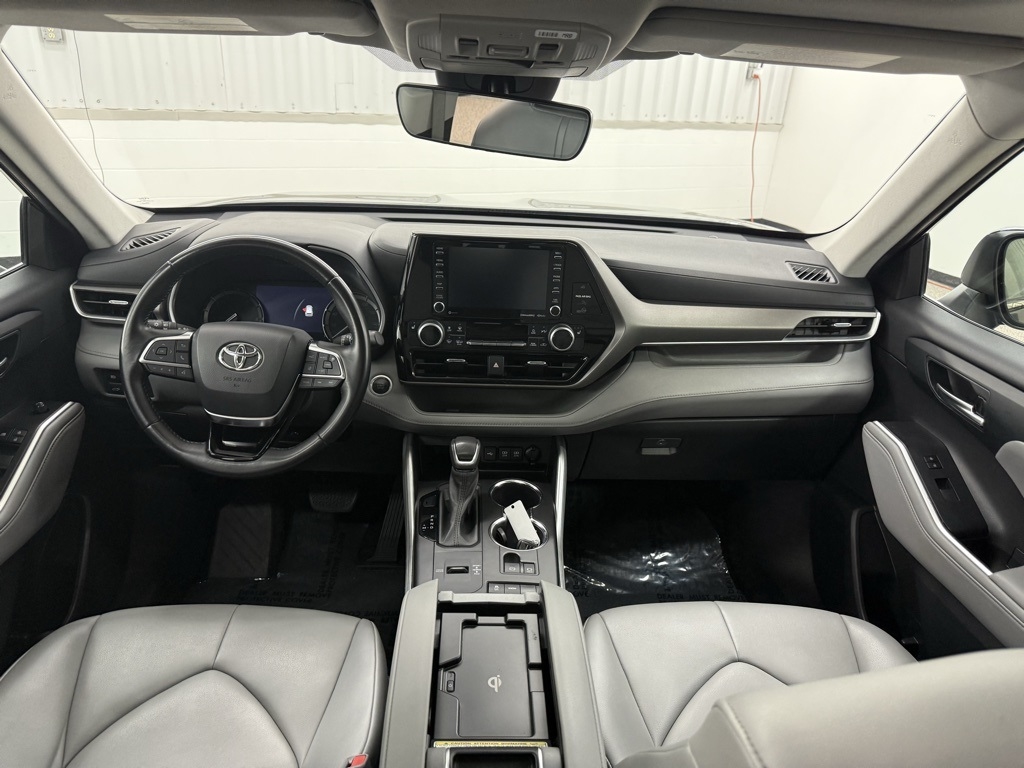 Toyota Highlander  2021