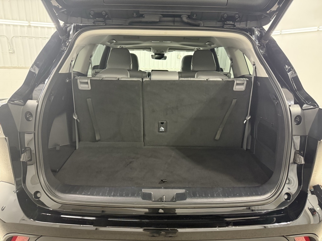 Toyota Highlander  2021