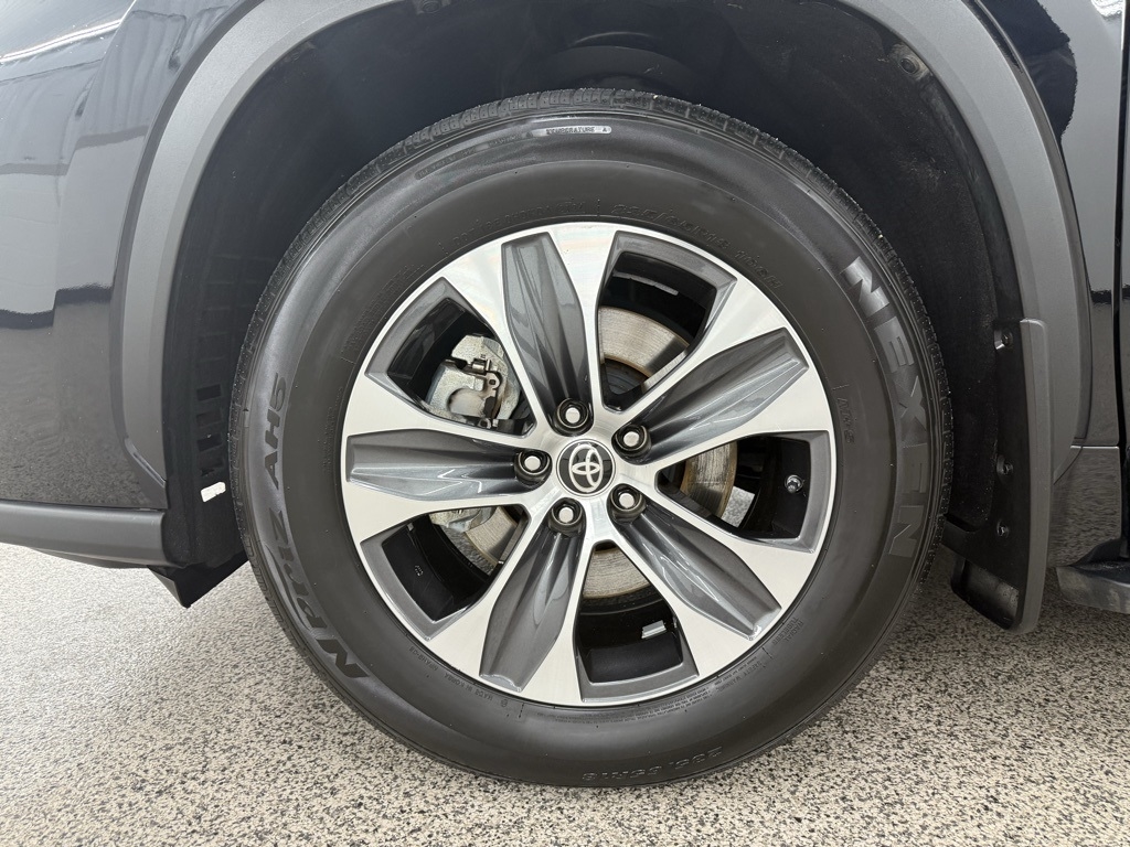 Toyota Highlander  2021