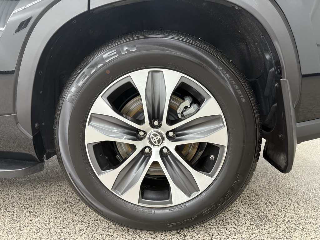 Toyota Highlander  2021