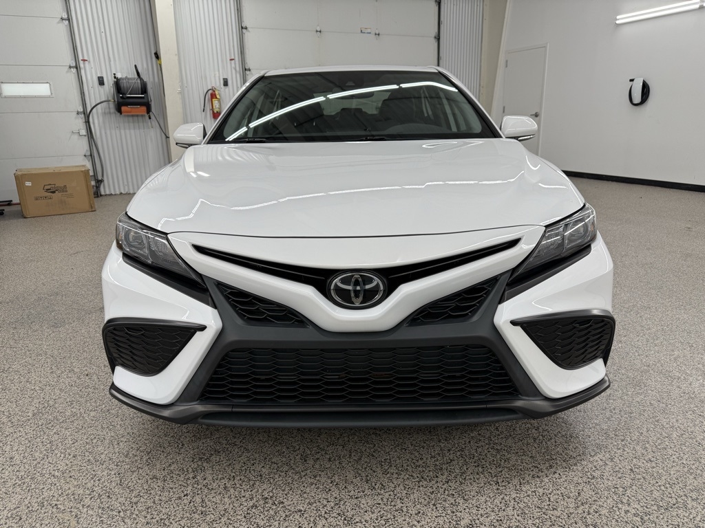 Toyota Camry  2023