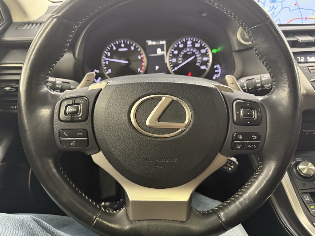 Lexus NX 200t  2019