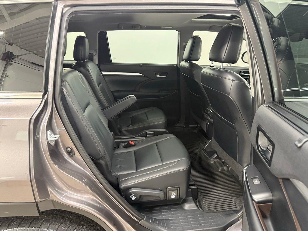 Toyota Highlander  2019