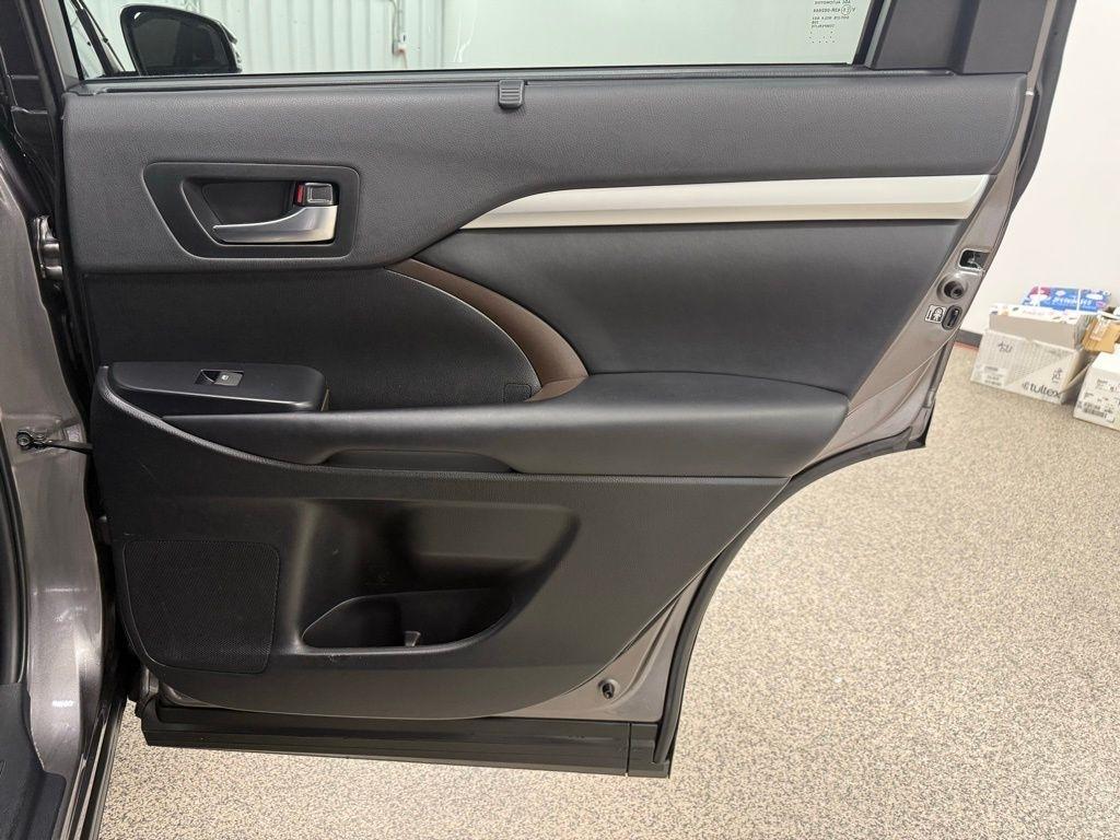 Toyota Highlander  2019