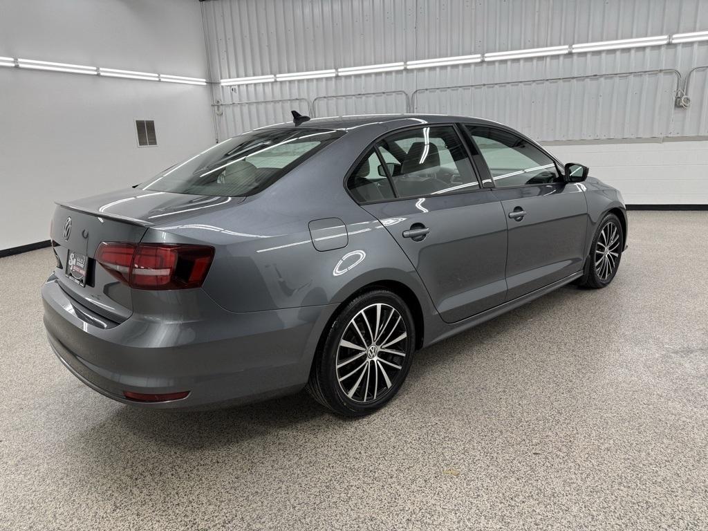 Volkswagen Jetta  2016
