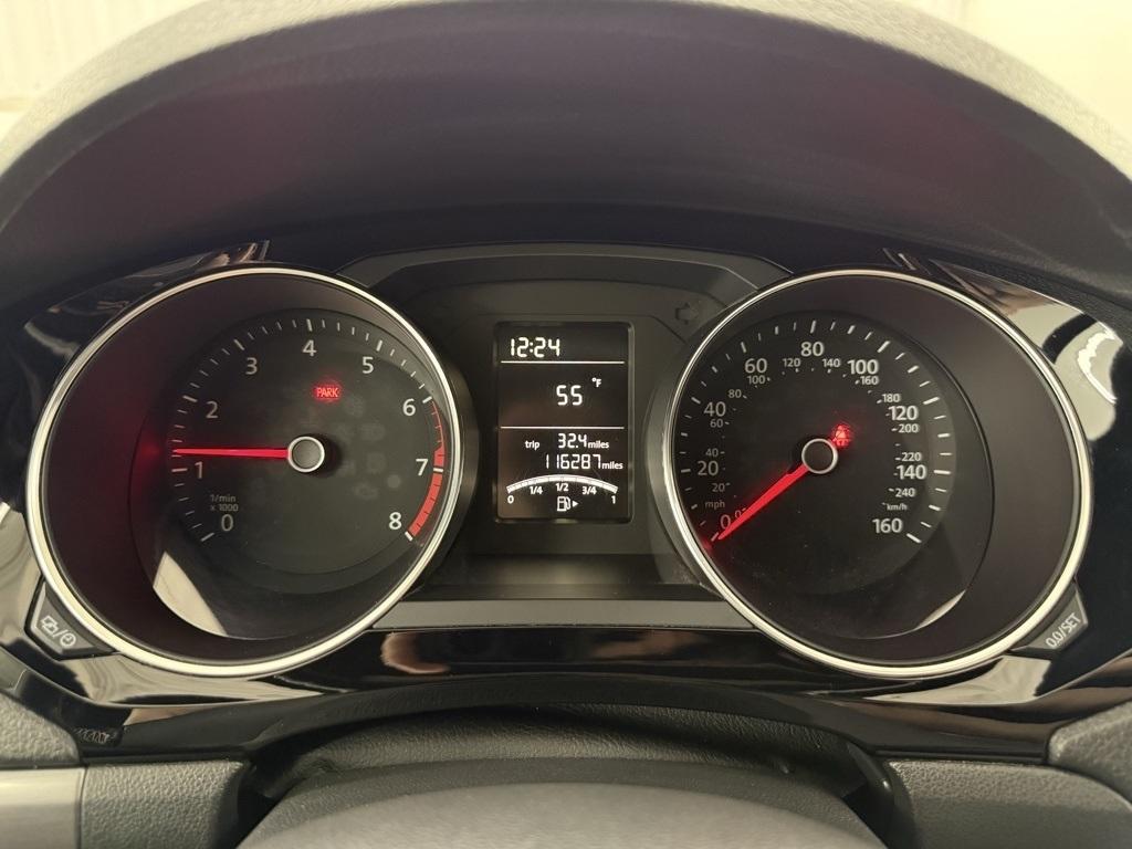 Volkswagen Jetta  2016