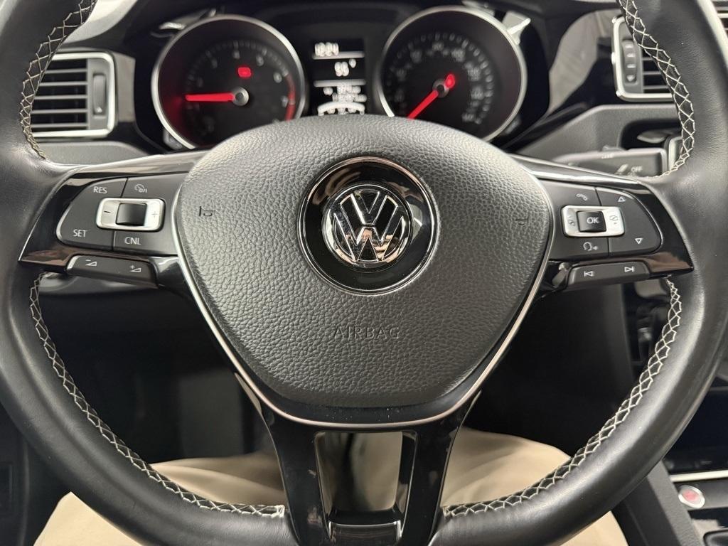 Volkswagen Jetta  2016