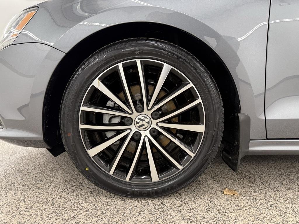 Volkswagen Jetta  2016