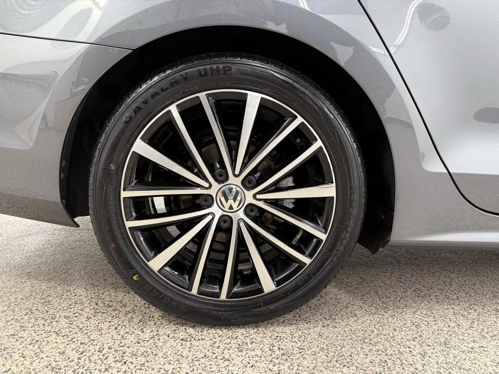 Volkswagen Jetta  2016