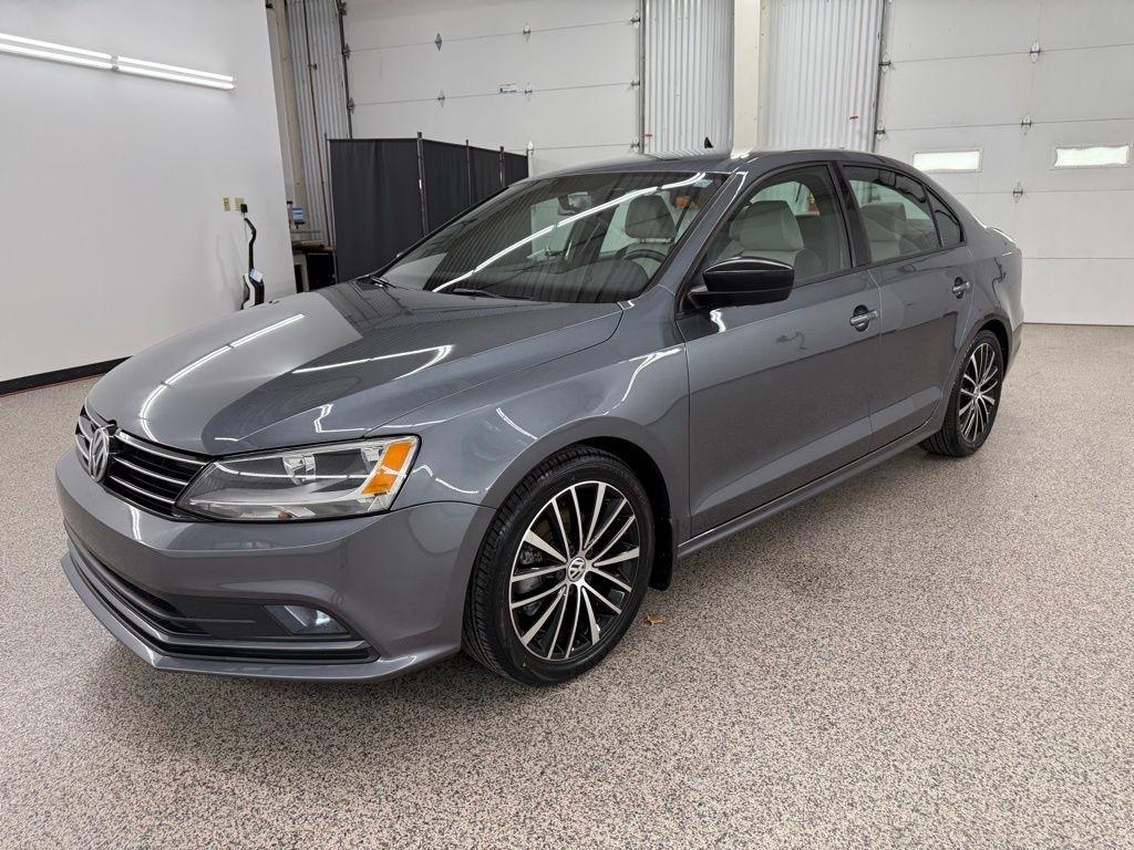Volkswagen Jetta  2016