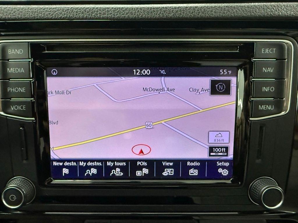 Volkswagen Jetta  2016