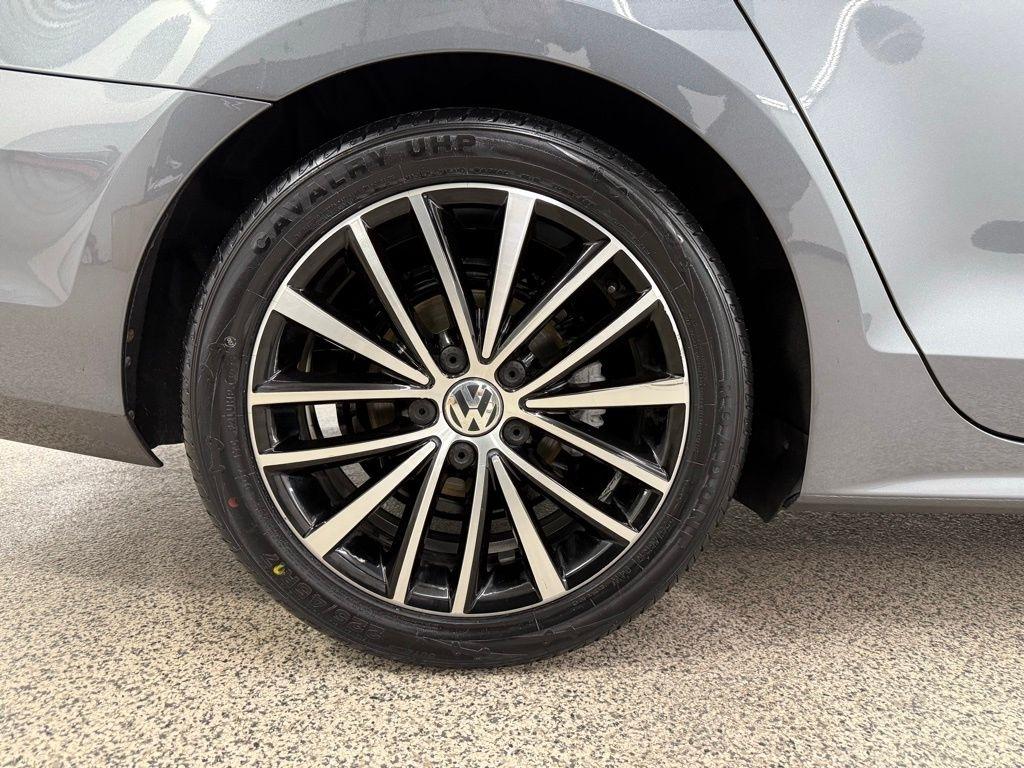 Volkswagen Jetta  2016