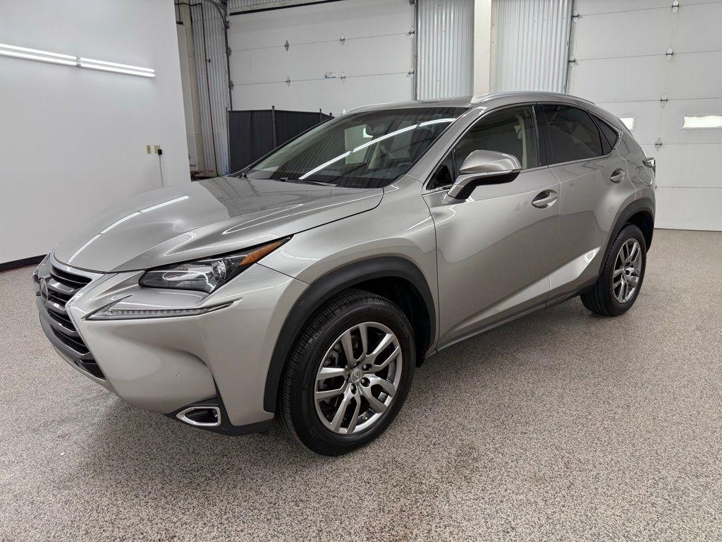 Lexus NX 200t  2016